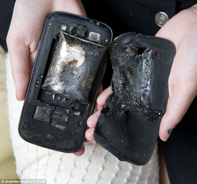 Exploding-Samsung-Galaxy-phone-leaves-teenager-degree-burns