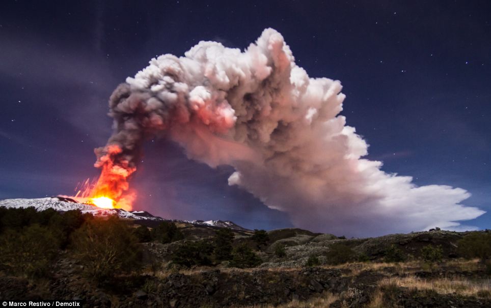 Mount-Etna-spews-molten-lava-earths-core