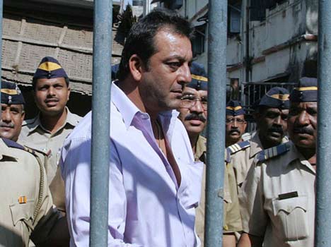 Sanjay Dutt gets out of jail for 30 days