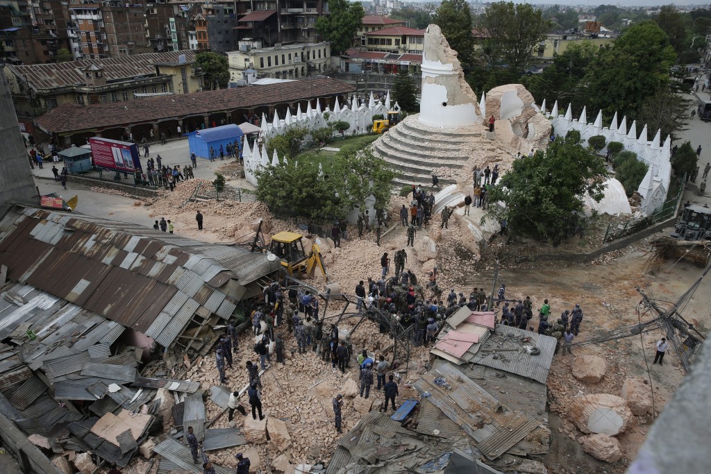 Image: Powerful earthquake hits Nepal