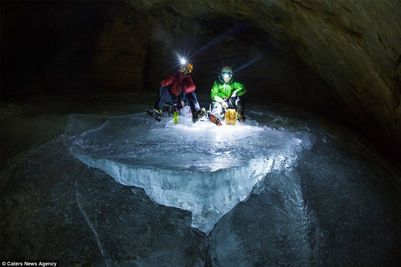 Canada ice mountain cave (7)