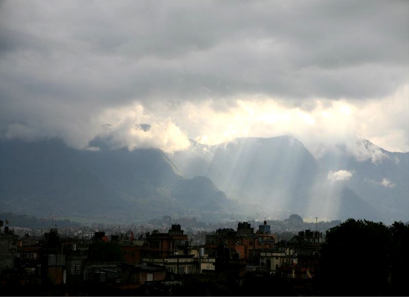 काठमाडौंमा आज पानी पर्ने सम्भावना, सुदुर पश्चिममा हिमपात