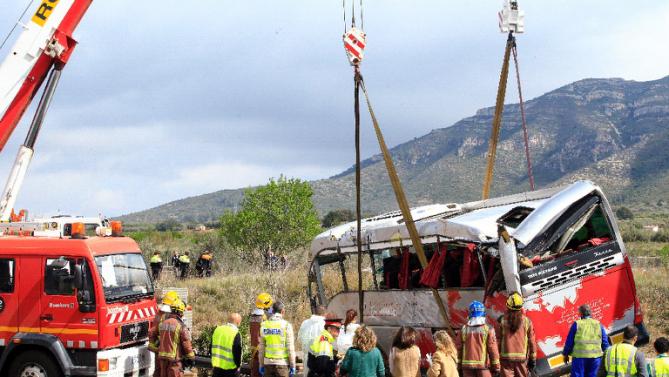 14 killed as bus carrying foreign students crashes in Spain: regional official