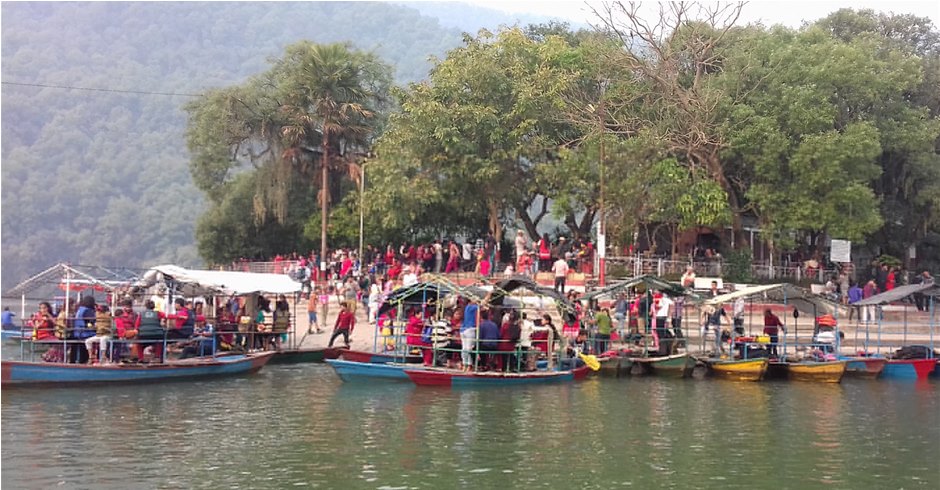 Pokhara abuzz with tourists to welcome English New Year