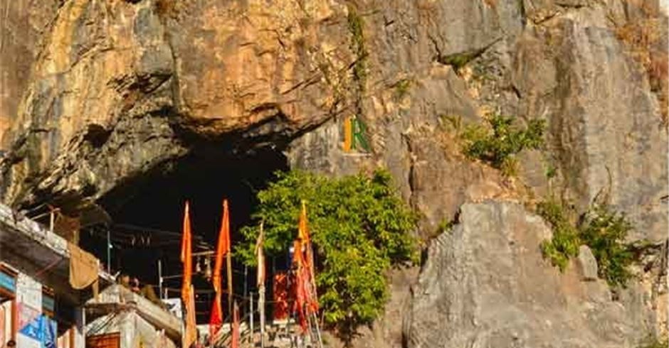 भगवान शिव बस्ने गुफा, एकपटक छिरेपछि फिर्ता आउँदैनन् कोही