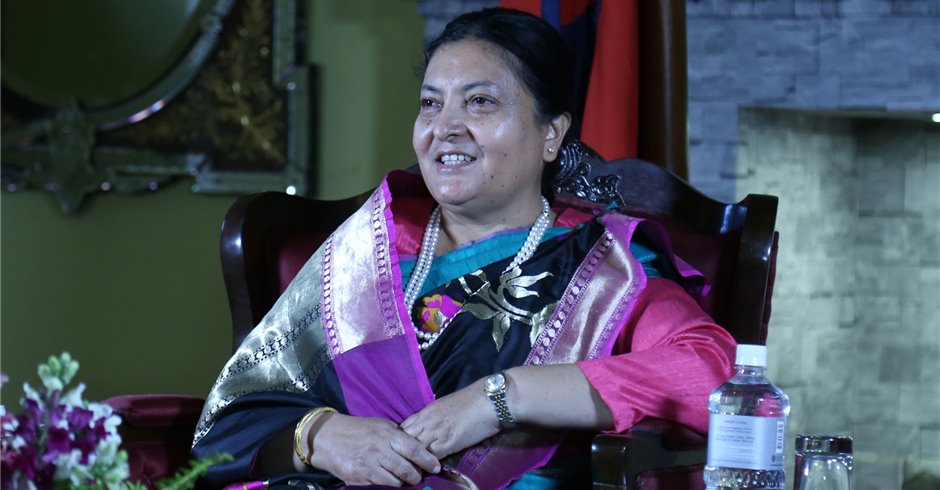 भ्रमणको चौथो दिन: राष्ट्रपति भण्डारीसँग होटलमै भेट्न पुगे प्रवासी नेपाली