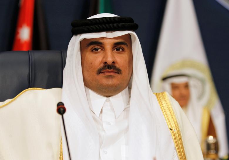 Qatari emir calls for peaceful means to solve Gulf diplomatic crisis
