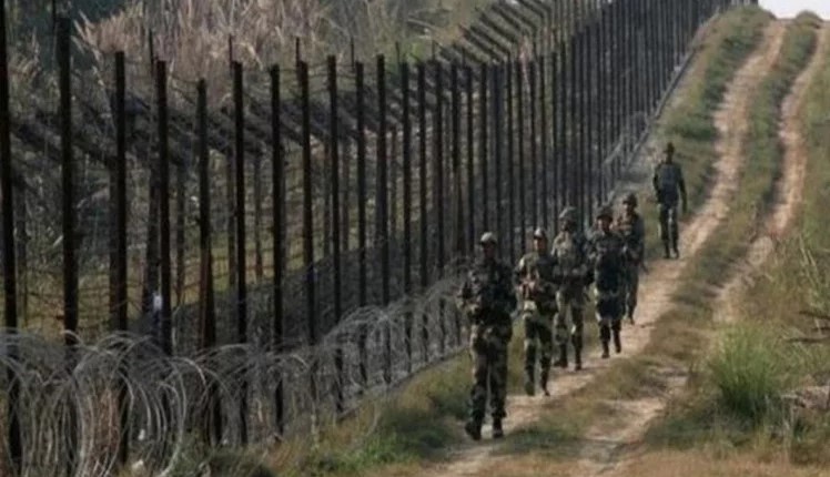 पाकिस्तान युद्धको तयारीमा, सीमामा पठायो २ हजार सैनिक